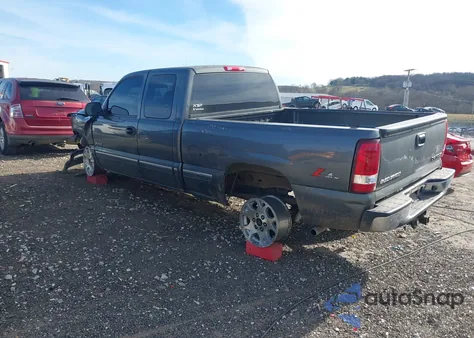 2002 Chevrolet Silverado 1500 Ls z USA, uszkodzony, nr VIN 1GCEK19T42E262161